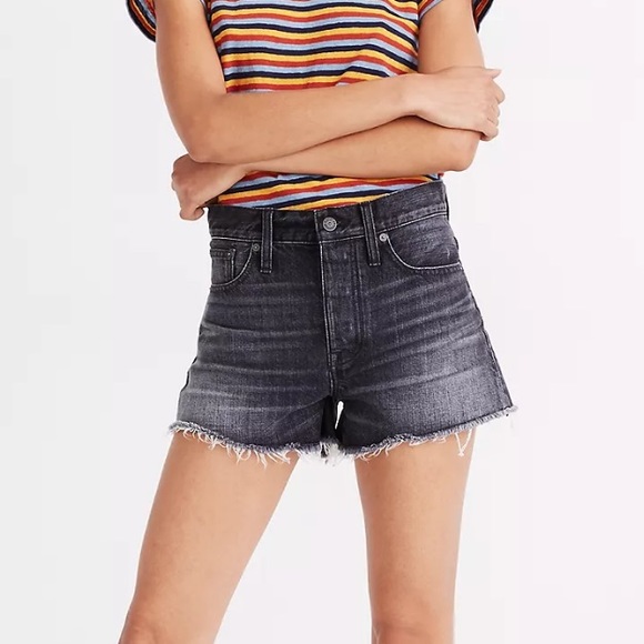 Madewell Relaxed Black Denim Shorts - Picture 4 of 4